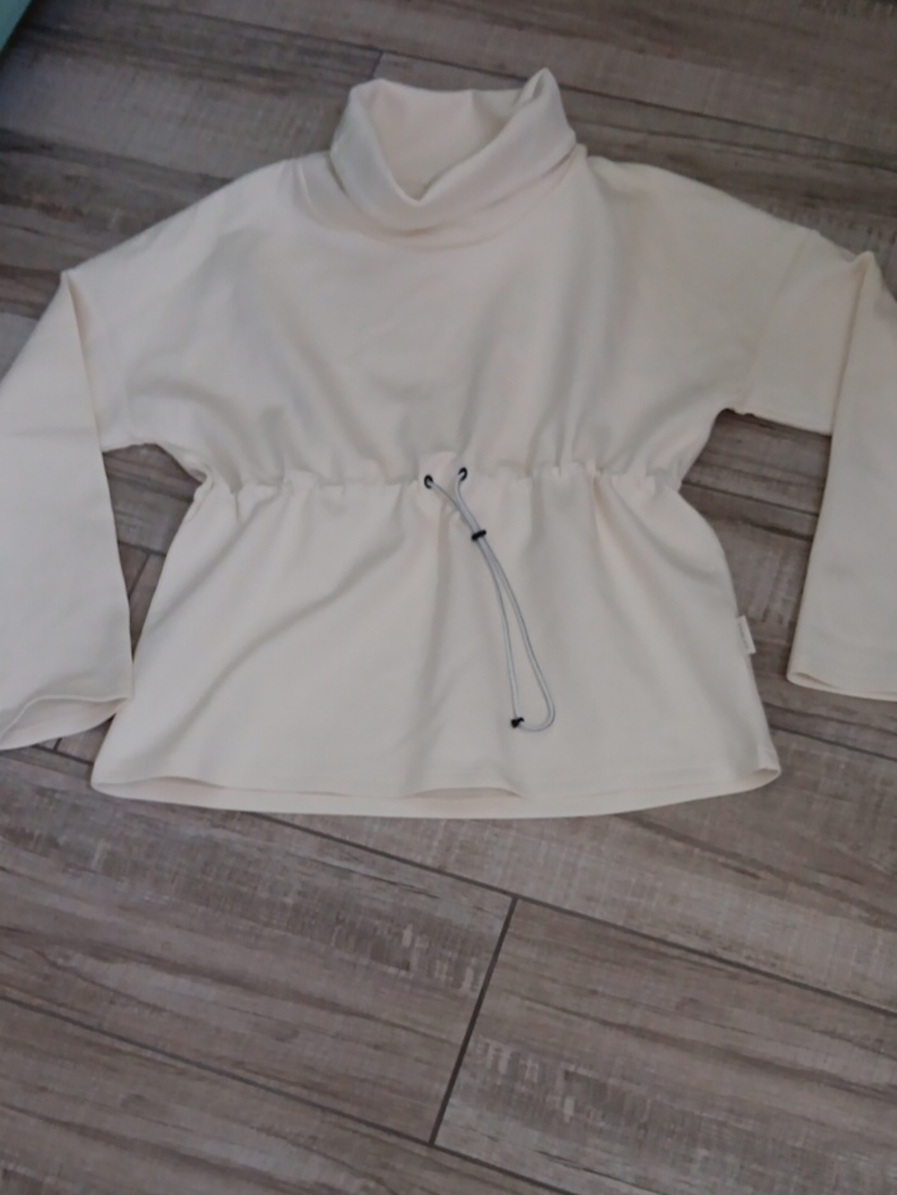 VARLEY..NEW! BARTON SWEAT..SMALL